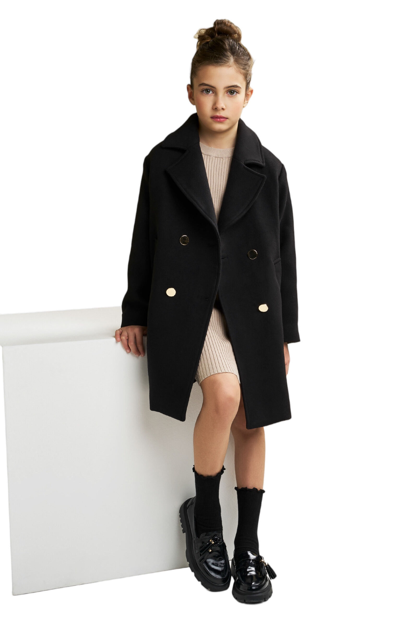 Пальто дев. АРТ.4.F556.00,чер,полиэф-вис-эл